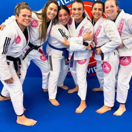 Woman training self-defense and Brazilian Jiu-Jitsu technique in women's self-defense training at Gracie Barra Seminole in Longwood, serving Sanford students